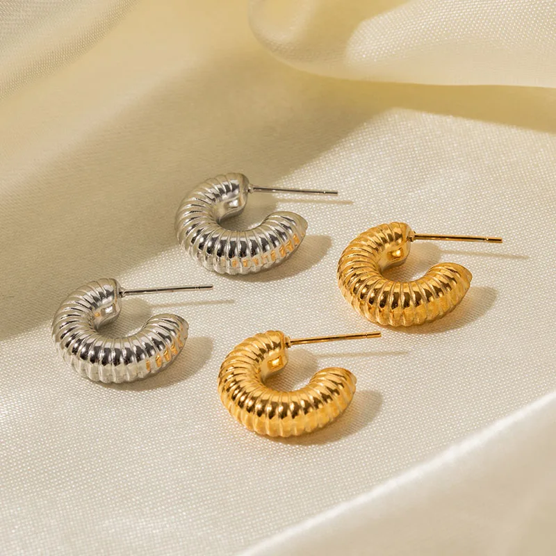 Vintage Thread Texture Chic Exaggerate Earrings For Women New Gold Color Metal Geometric C Shape Earring Wedding Party Jewelry