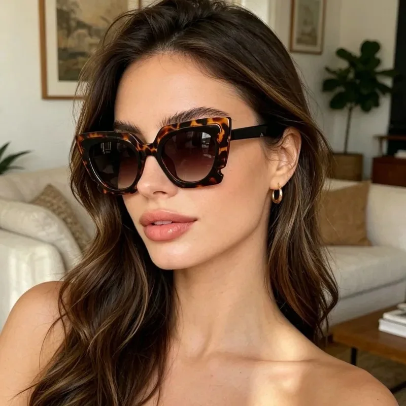 2026 Stylish Contrast Color Cat Eye Sunglasses Personality Oversized Frame Trendy Street Eyewear UV400 Anti Ultraviolet