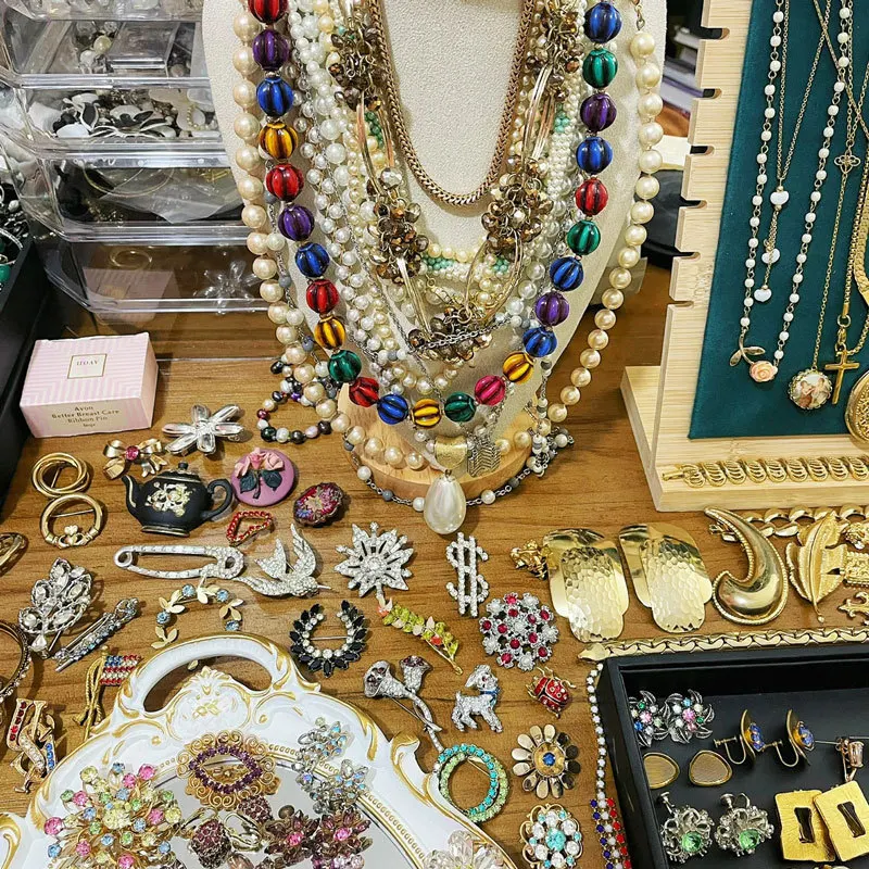 

Vintage Vintage Earrings Fashionable And Versatile Women's Earrings Niche Light Luxury High-end Accessories