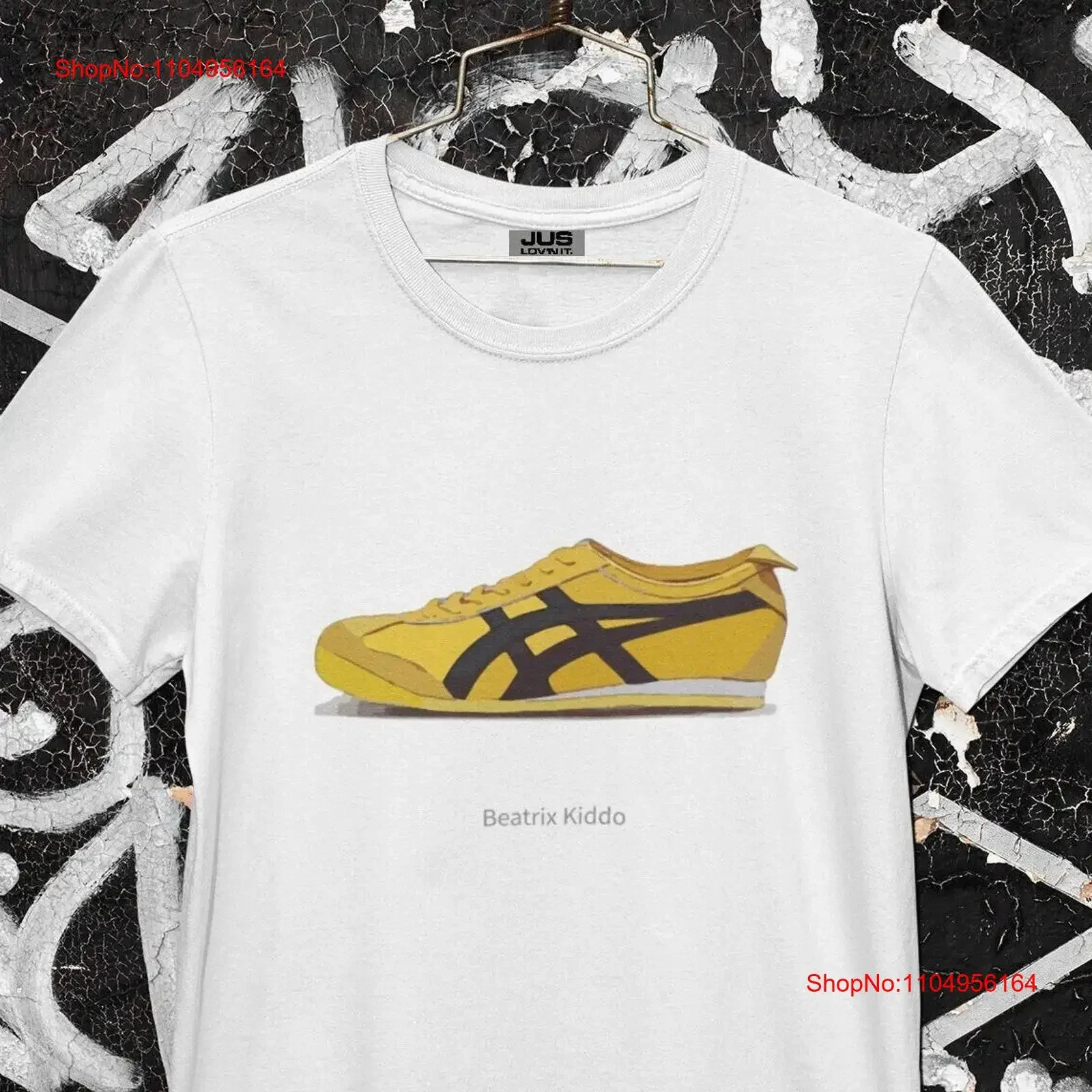 

Onisuka Tiger Mexico 66 unisex T Shirt Beatrix Kiddo The Bride Yellow Una Thurma Iconic celeb shoe tee Kill Bill vintage