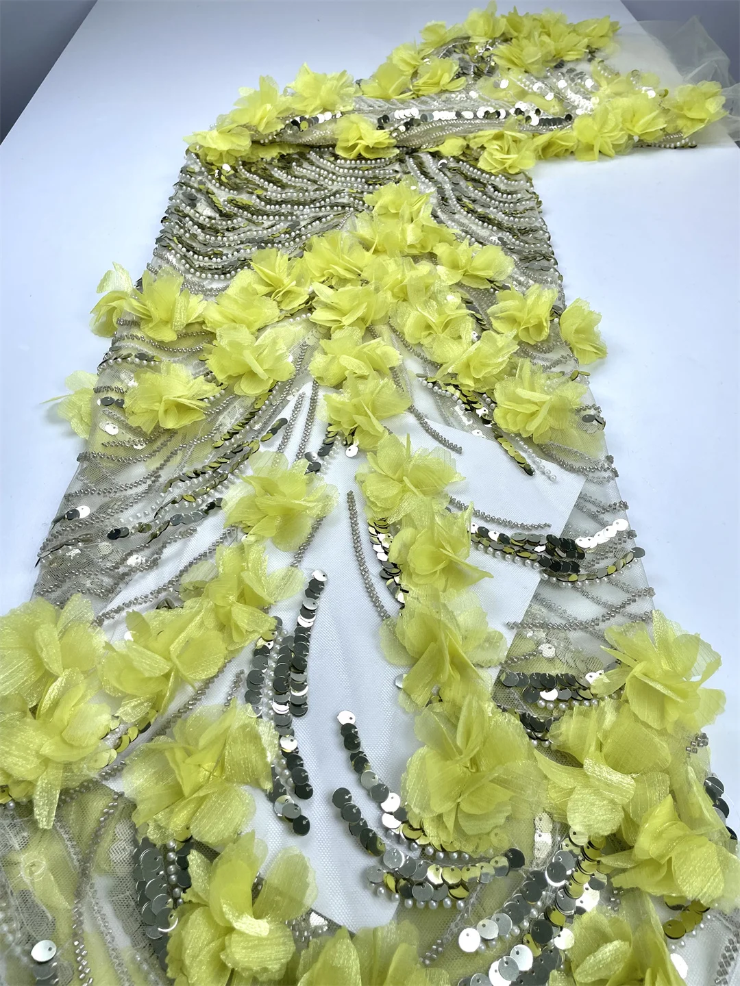 Fashion French Mesh 3D Flower Lace Embroidery Lace Beaded Sequins 2025 African Nigerian Mesh Lace Fabric for Wedding Dress Women