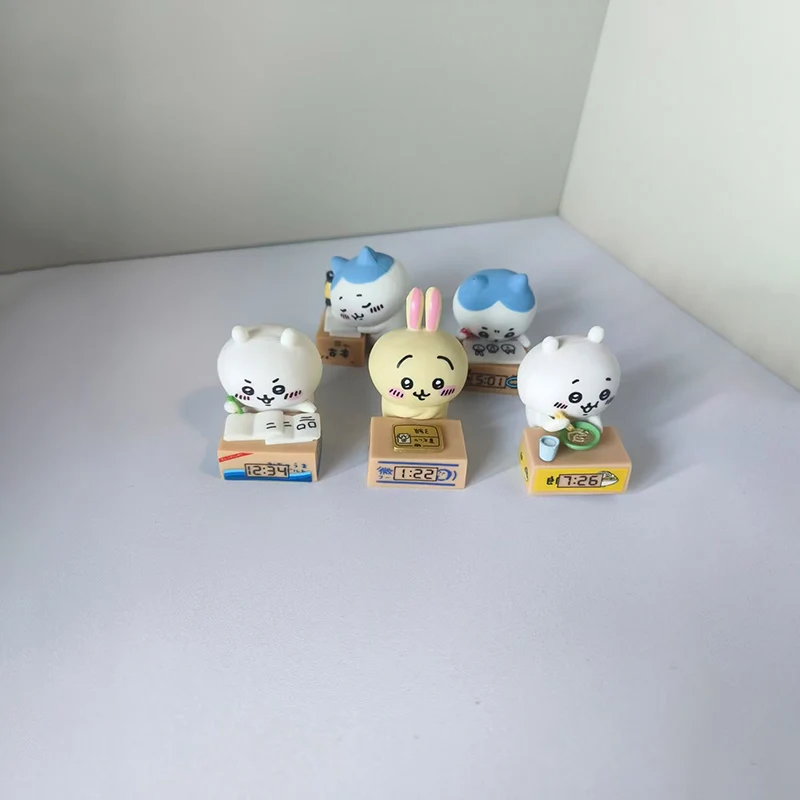 치이카와 책상 만화 장식품 귀여운 만화 모델 장난감 케이스 자동차 장식품 하치와레 우사기 자동차 액세서리 친구 선물