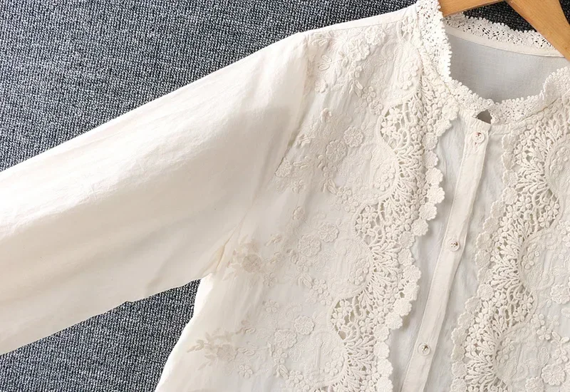 

2021 New Early Autumn Mori Girl Three-dimensional Embroidery Long Sleeve Shirt Women Lace Loose Blouse