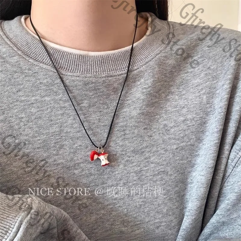 

Love and Deepspace Amulet Caleb Choker Pendant Necklace Jewelry Anime Clothes Accessories Cosplay Colleagues Neck Apple Gift