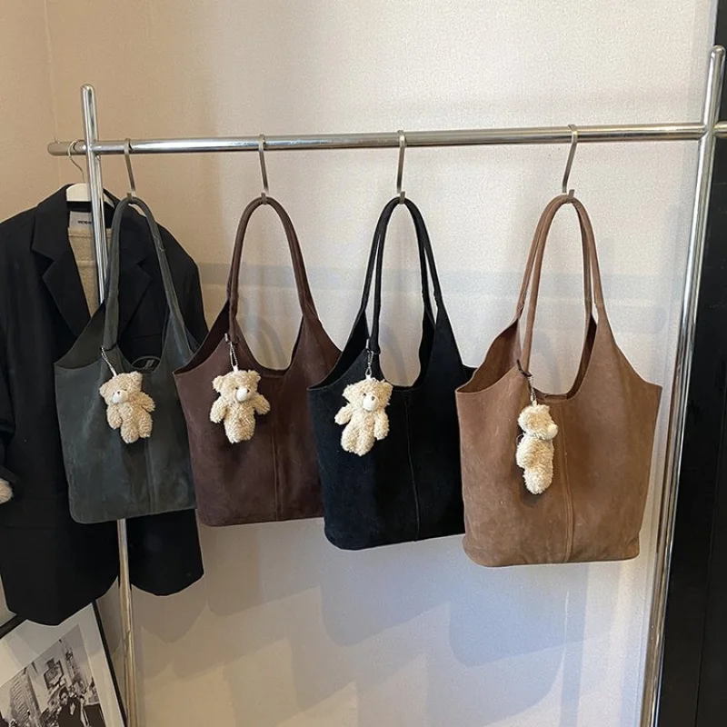 حقيبة يد كلاسيكية مصممة للنساء من الجلد الطبيعي حقيبة كتف كروس أنيقة للسيدات