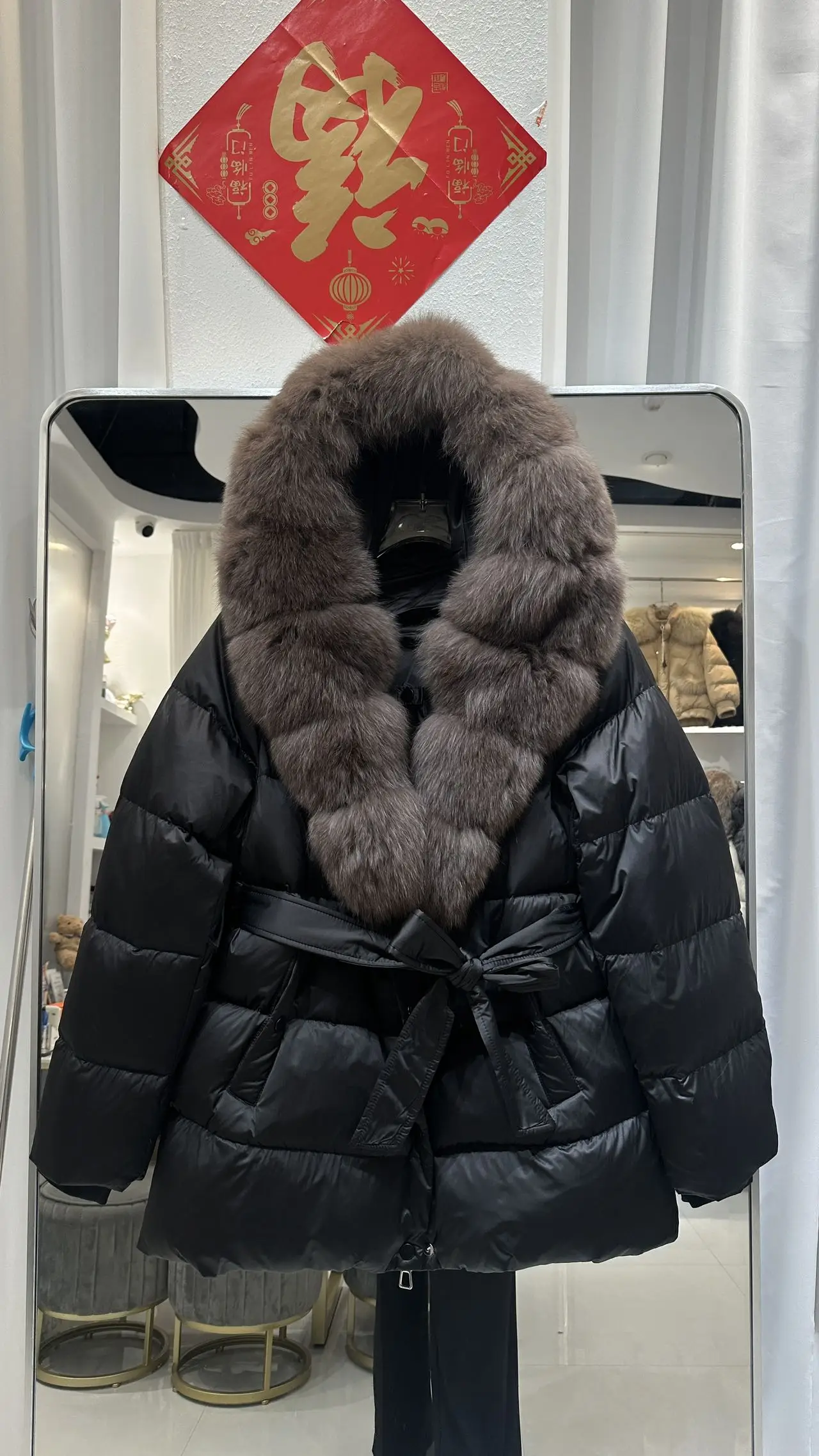 الجملة 2025 الشتاء الفضة الطبيعية الثعلب الفراء مقنعين 90% أوزة أسفل سترة المرأة سميكة معطف دافئ مقاوم للماء مربوط سترات