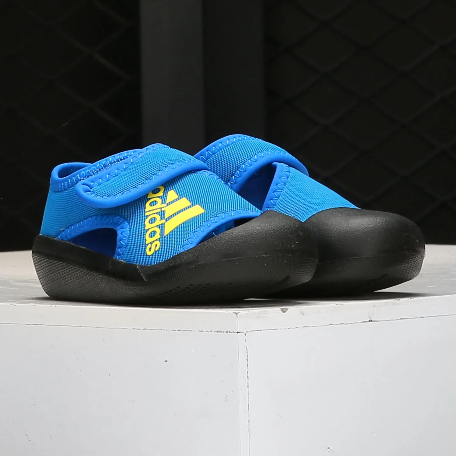 

Adidas Authentic AltaVenture I Kids' Fashion Casual Sports Sandals FV8893