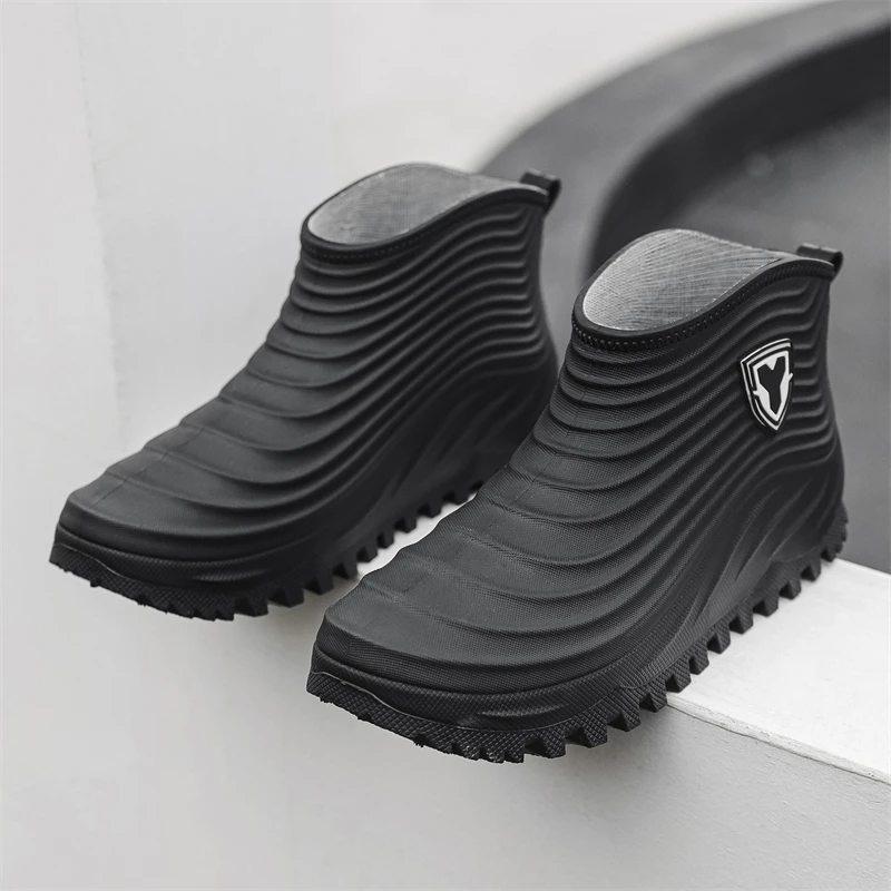 Fashionable Waterproof Men's Rain Boots Wear-Resistant Kitchen Non-Slip Washing Car Delivery Rider Booties Plain Color Slip-On