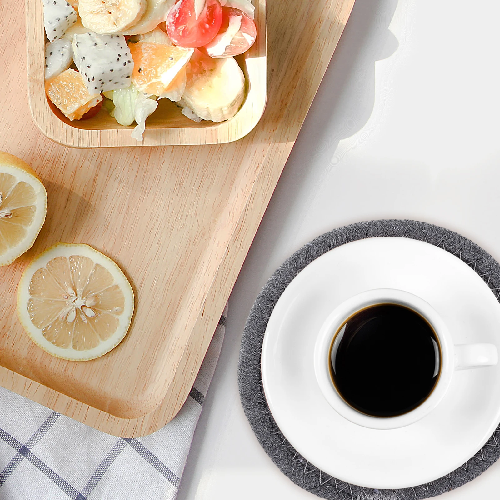 

8 Pcs H made Woven Coasters Set Cotton Material Drink Coasters for Coffee Table Hot Cold Protection Kitchen Accessories