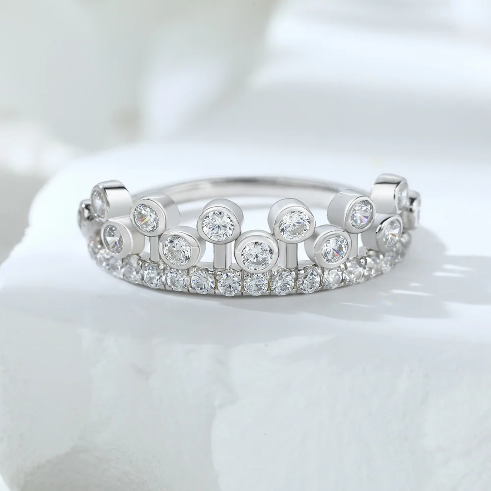 Hot selling fashion 100% s925 pure silver package with round zircon crown ring, women's niche high-end wedding jewelry