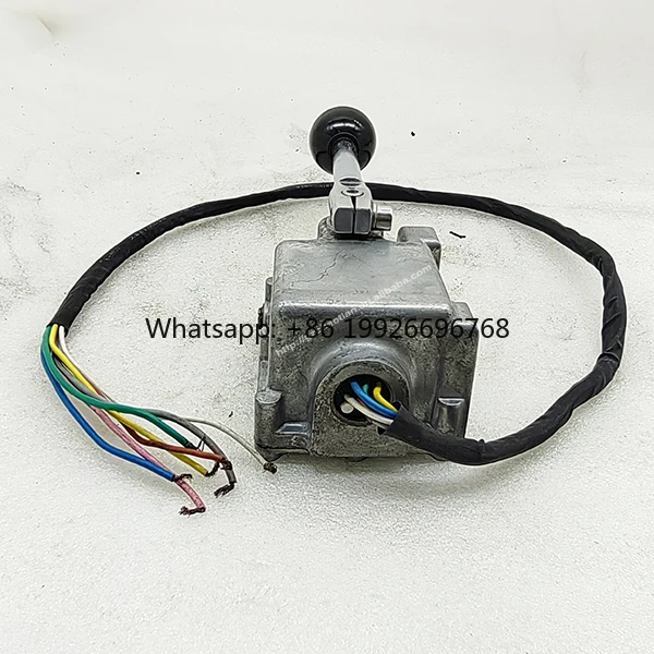 

Запчасти для экскаваторов: Джойстик-контроллер AICHI 32401615