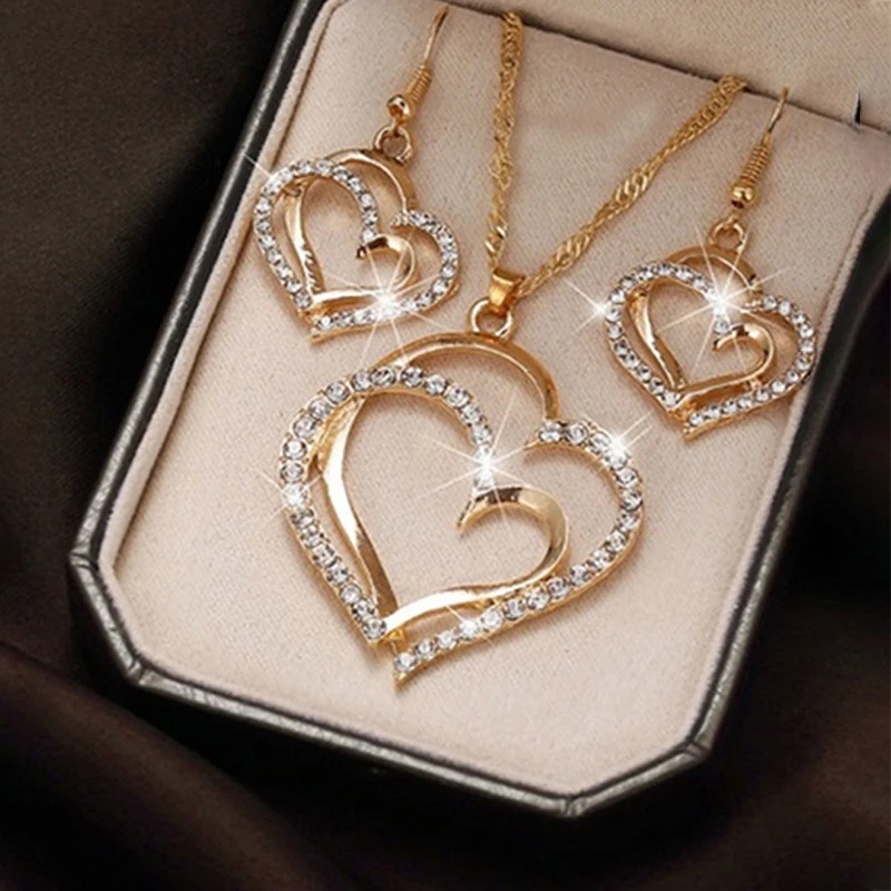 Exquisite 3-Piece Heart-Shaped Jewelry Set