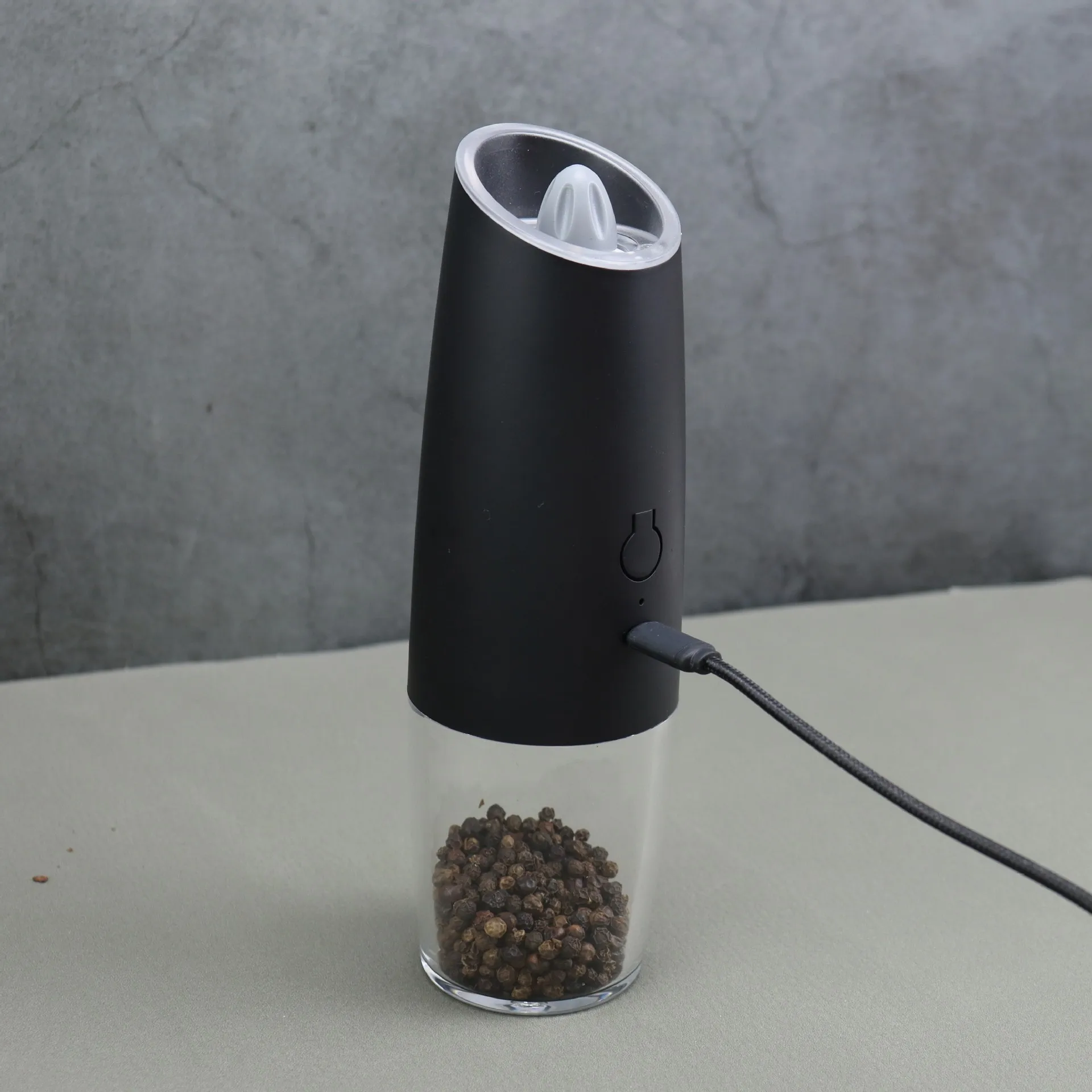 Electric Pepper Grinder Salt And Pepper Grinder USB Rechargeable Adjustable Coarseness Spice Mill With LED Light Kitchen Tool