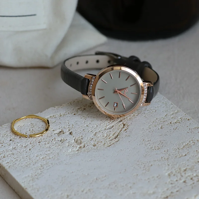 New Women'S Watch, Simple And Elegant Korean Style, With A Delicate Small Dial. A Compact And Luxurious Ladies' Wristwatch.
