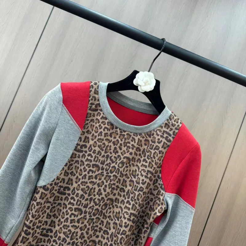 [ZOCI] 2024 Autumn Winter Round Neck Long Sleeved Color Sexy Leopard Print Pattern Tight Fitting Designer