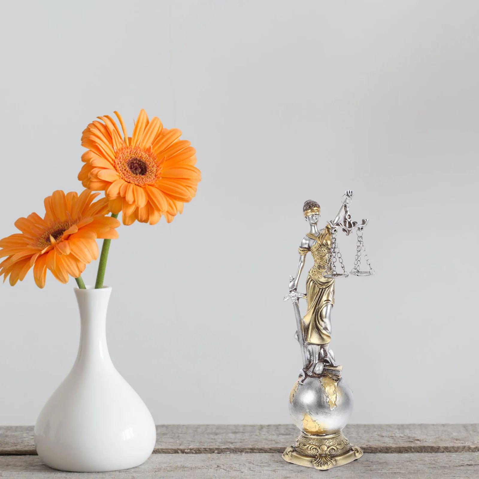 

1pcs Statue Goddess Of Justice Home Office Decor Roman Lady Blind Sculpture Resin Elegant Shelf Table Ornament Fairness Symbol