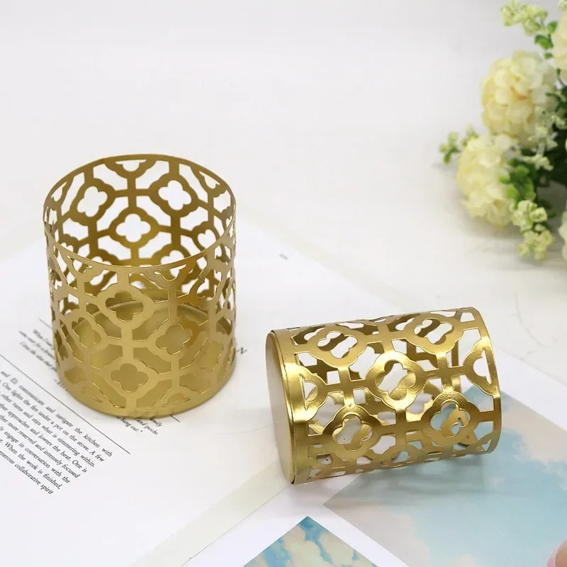 New Scandinavian Gold Geometric Hollow Iron Candle Holders Creative Aromatherapy Cups Home Ornaments Desktop Decorative Lamp