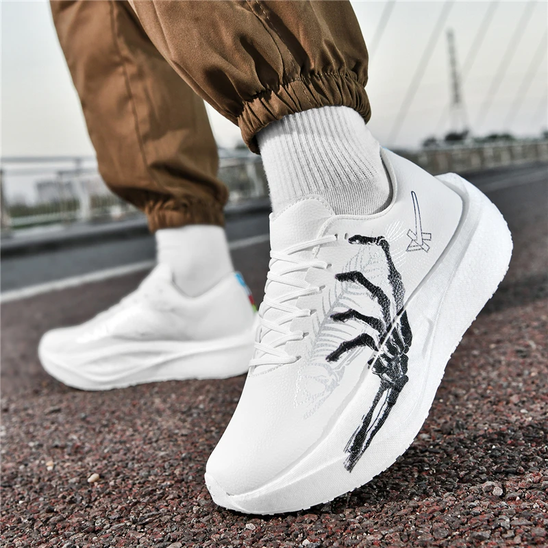 أحذية رياضية جلدية جديدة للمراهقين والطلاب، أحذية جري خفيفة للغاية تسمح بمرور الهواء وممتصة للصدمات #1