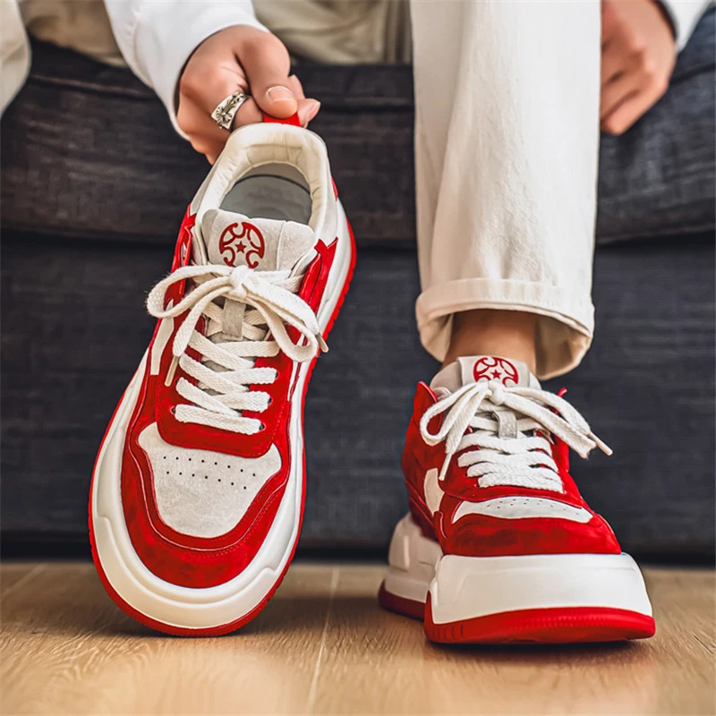 2025 حذاء قماش رجالي موضة أحذية رياضية مريحة الشقق في الهواء الطلق الذكور أحذية رياضية تنفس الربيع الصيف أحذية رياضية عالي الكعب