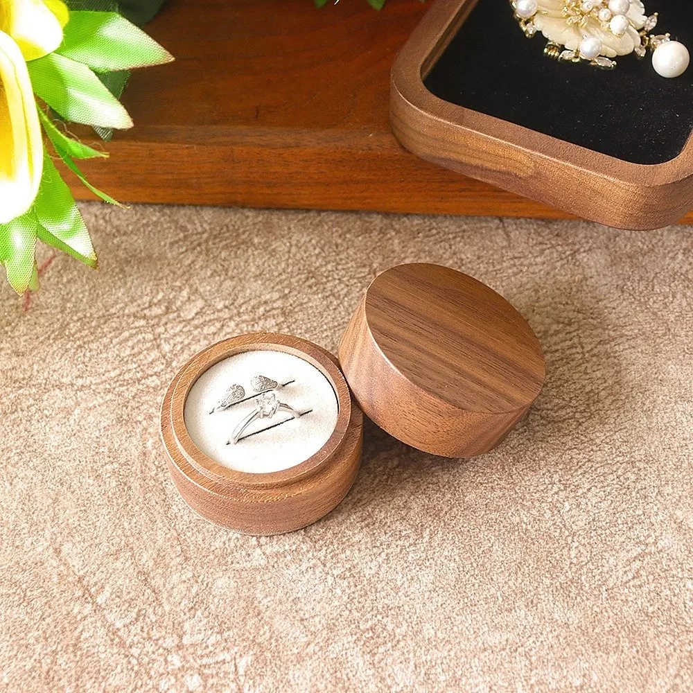 1/2 Slots Walnut Wood Rings Holder Round Wedding Rings Display Case Anti-collision Packaging Jewelry Organizer Couple