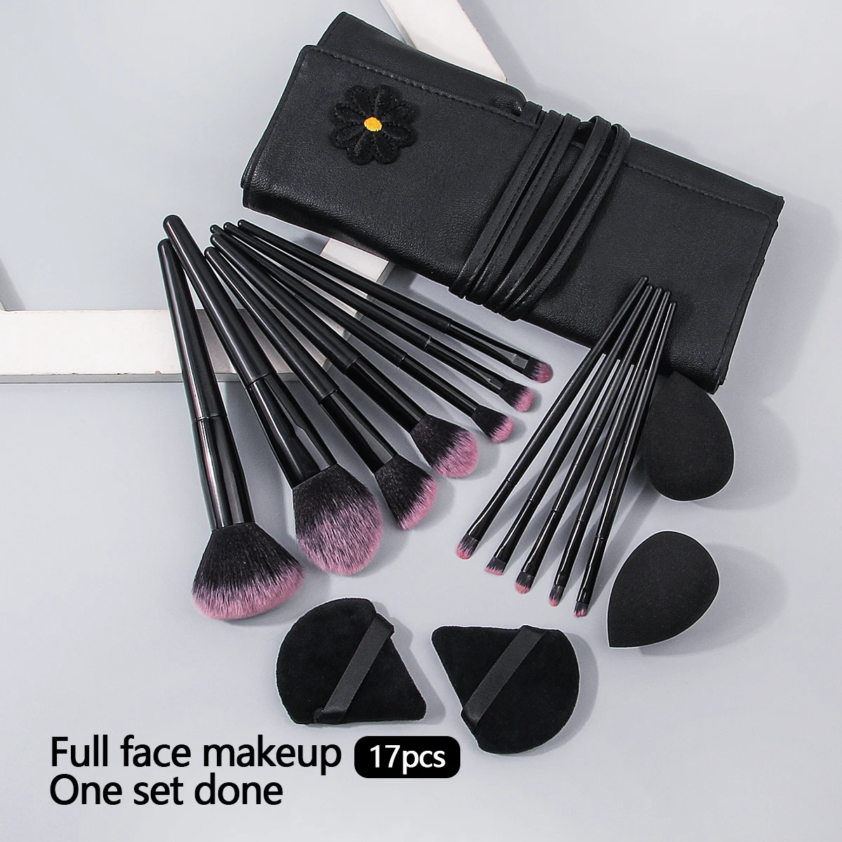 17PCS portable set 12pcs makeup brush set, 2pcs triangular powder puff, 2pcs non-powder makeup egg, 1pcs makeup brush strap bag