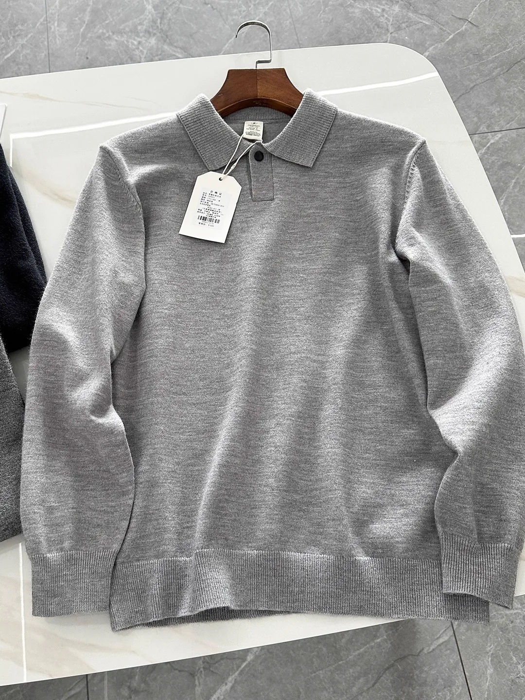 

Мужской пригородный трикотаж irt Pure Color с отложным воротником, японский Sle Old Money Faion, простой дизайн, длинная све, тонкая модель