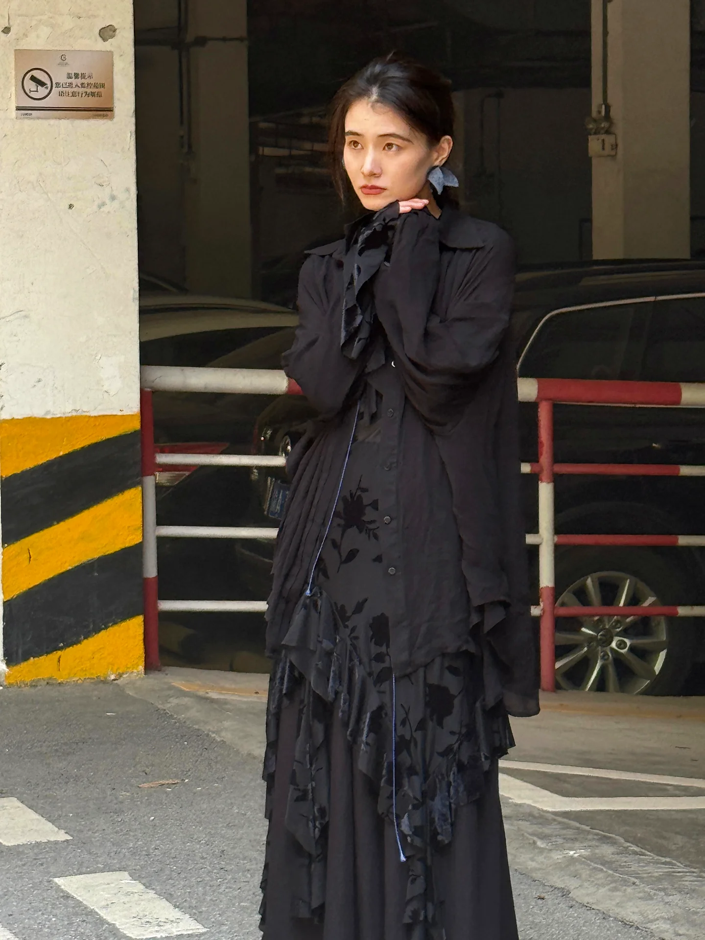 

Женская повседневная свободная блузка из высококачественного экологичного шелка с длинным рукавом, с принтом «Восьмое облако» и эффектом разбрызганных чернил, в стиле свободного рисования, черная, новинка