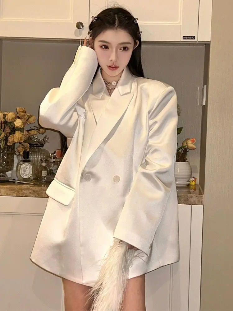 White High-End Eye-Catching Blazer for Women, Spring New Korean Satin Goddess Versatile Loose Long Blazer Female Office Lady Top