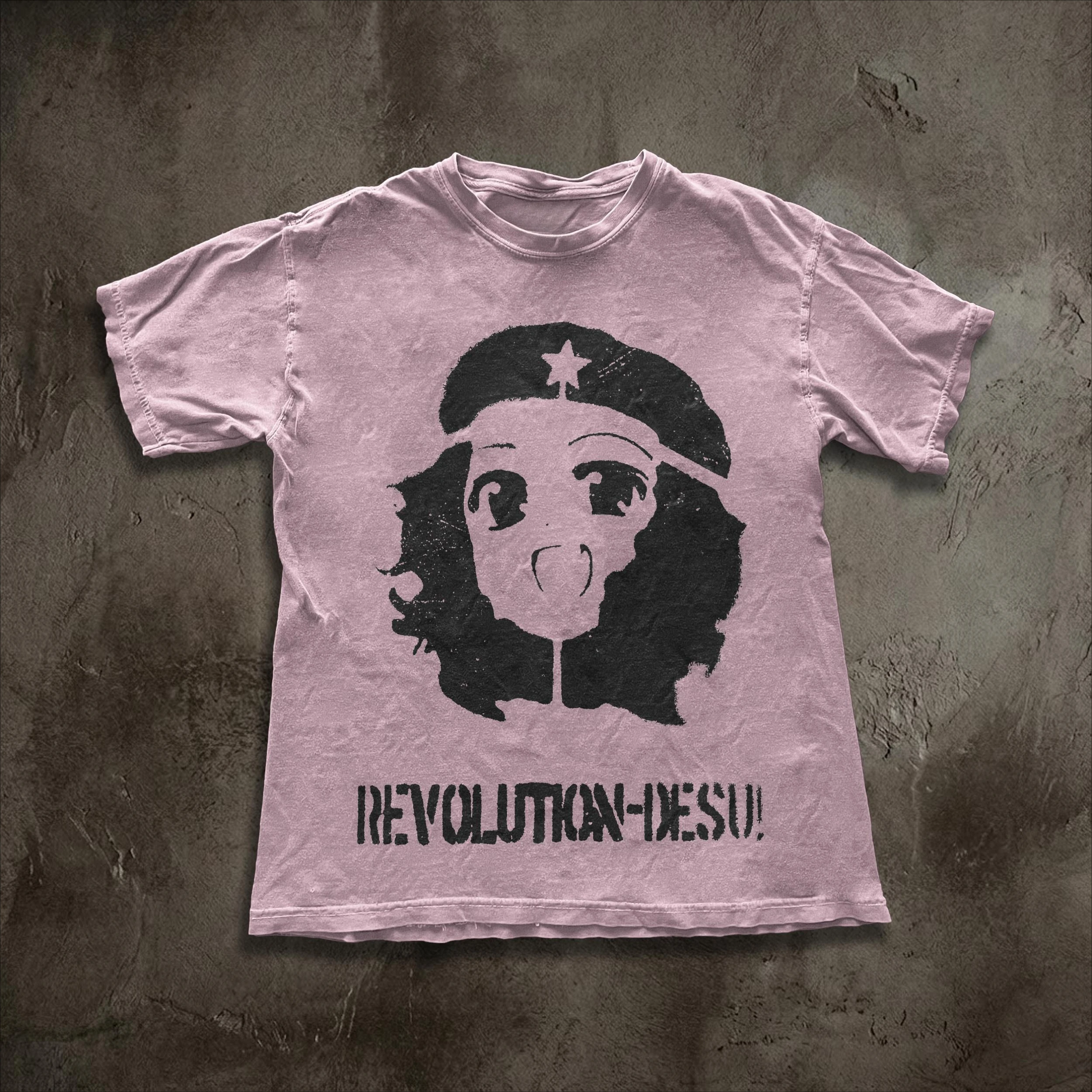 Revolution Desu Vintage Anime-Stil Lustiges Meme-Grafik-T-Shirt aus Baumwolle für Männer und Frauen Sommer-Streetwear – Detail 3