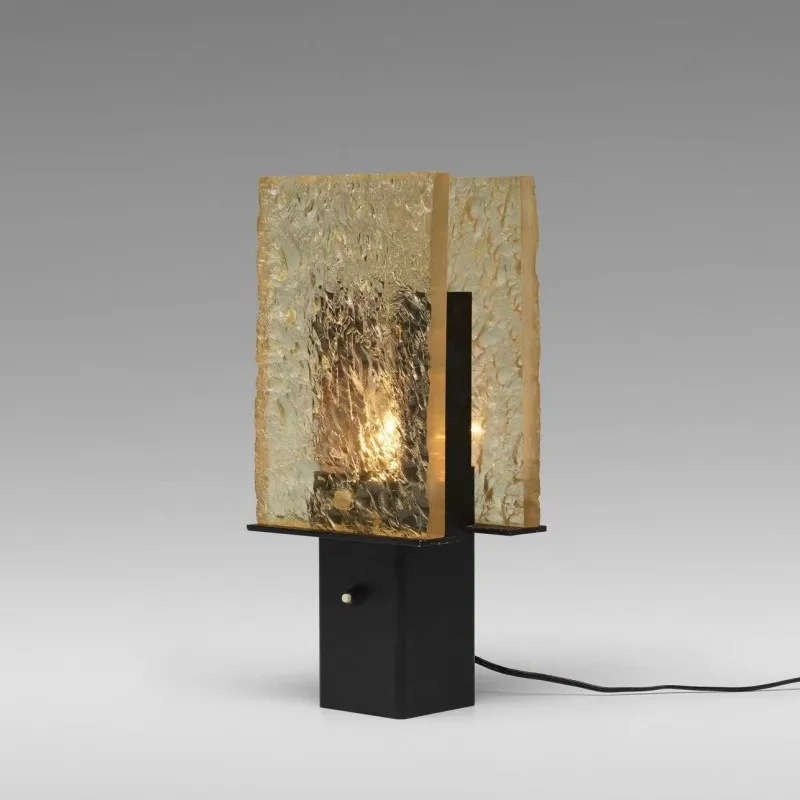 Postmodern light luxury creative glass table lamp living room Nordic minimalist art bedroom bedside lamp