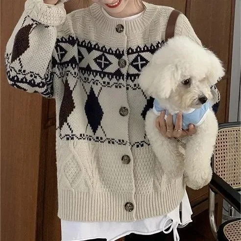 Vintage Argyle Jacquard Knitted Cardigan Women's Soft Supple Idle Style Sweater Jacket Top Winter Warm Thickened Crew Neck Desig