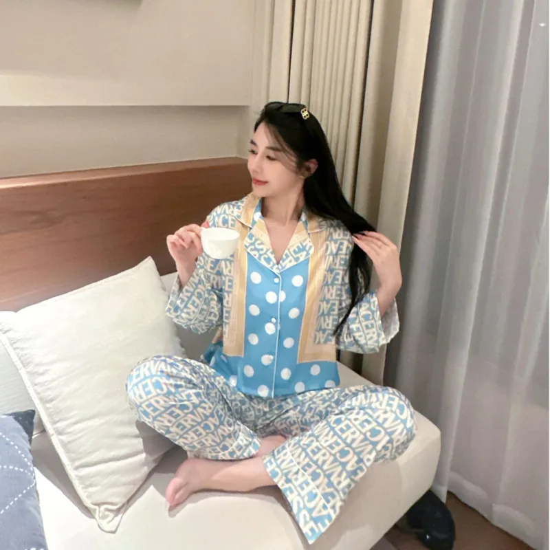 

Осень-зима 2021, модные европейские пижамы в горошек с буквенным принтом из ледяного шелка, женские брюки с длинными рукавами, комплект из двух предметов, ночная рубашка