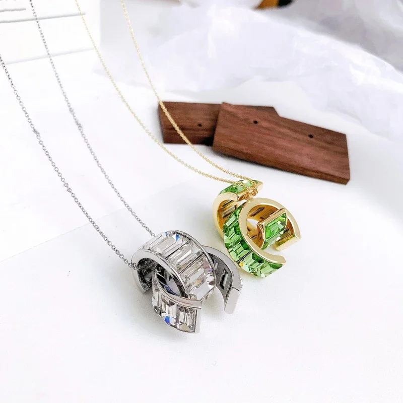 

Compact & Chic: 2024 S925 Silver Necklace for Modern Women