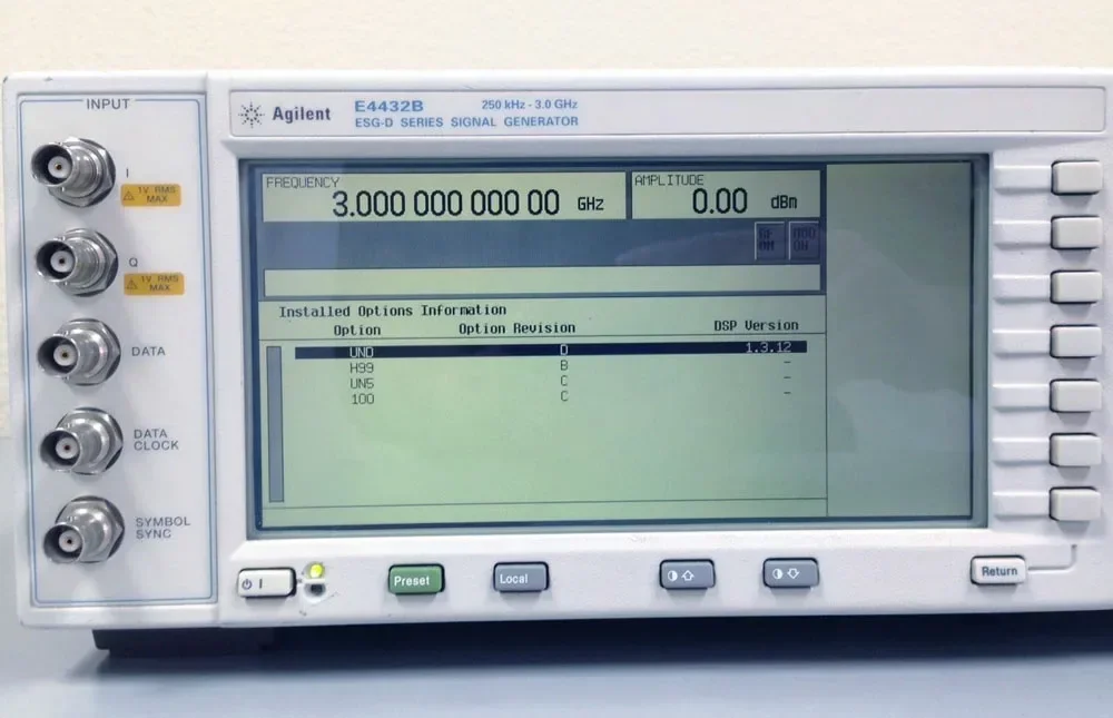 Agilent/  E4432B ESG-D Series Signal Generator, 250kHz-3GHz,