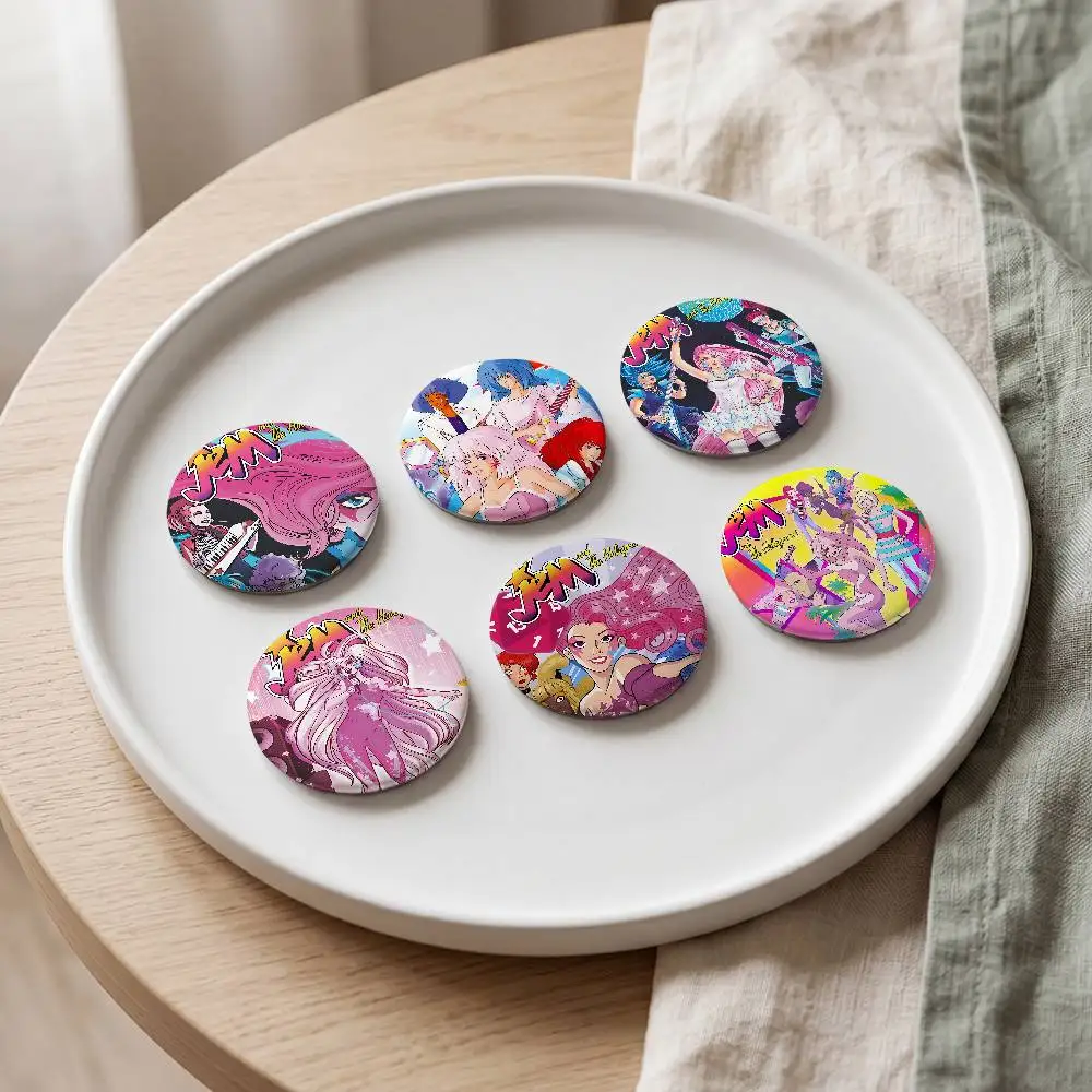 Insignias de la película Jem y los Hologramas, botones redondos creativos, broches, insignias, accesorios de decoración para bolsos, regalos para fans y amigos coleccionistas