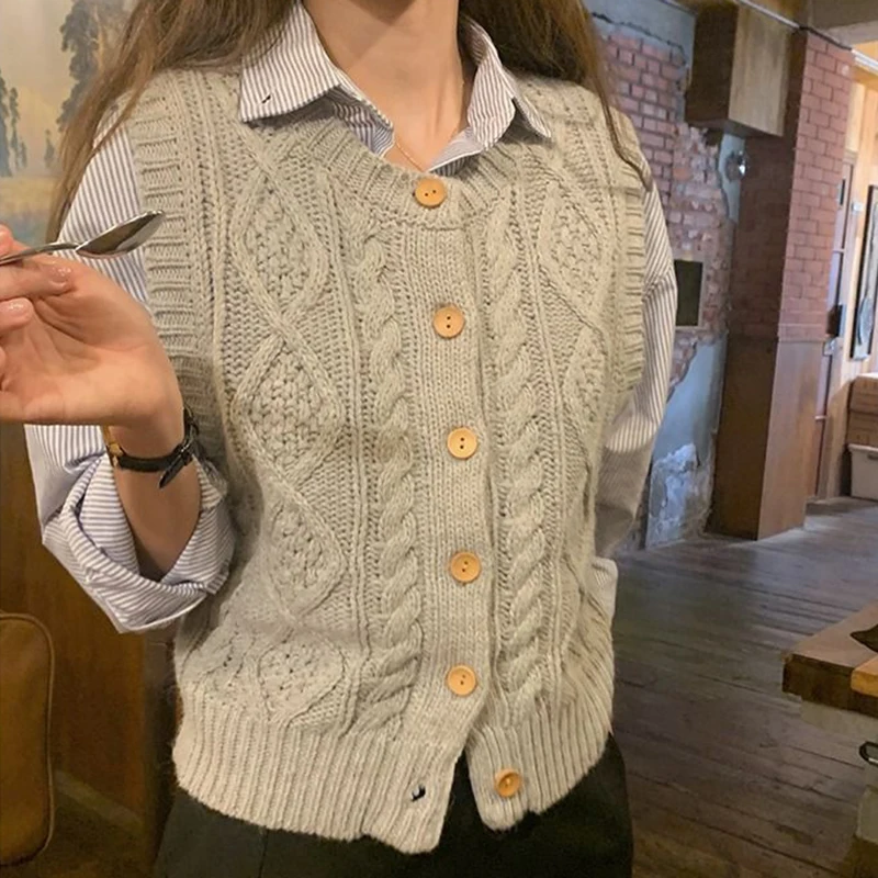 Korean Gray Sweater Vest Women 2024 Fashion Round Neck Twist Knitted Sweater Woman Autumn Winter Button Up Knitted Jumper Female