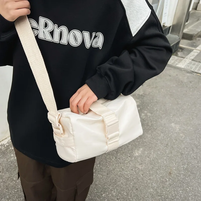 Men's Fitness Travel Bag Large Capacity Crossbody Training Sports Bag Waterproof Street Style Polyester Pure Color Leisure Ba...