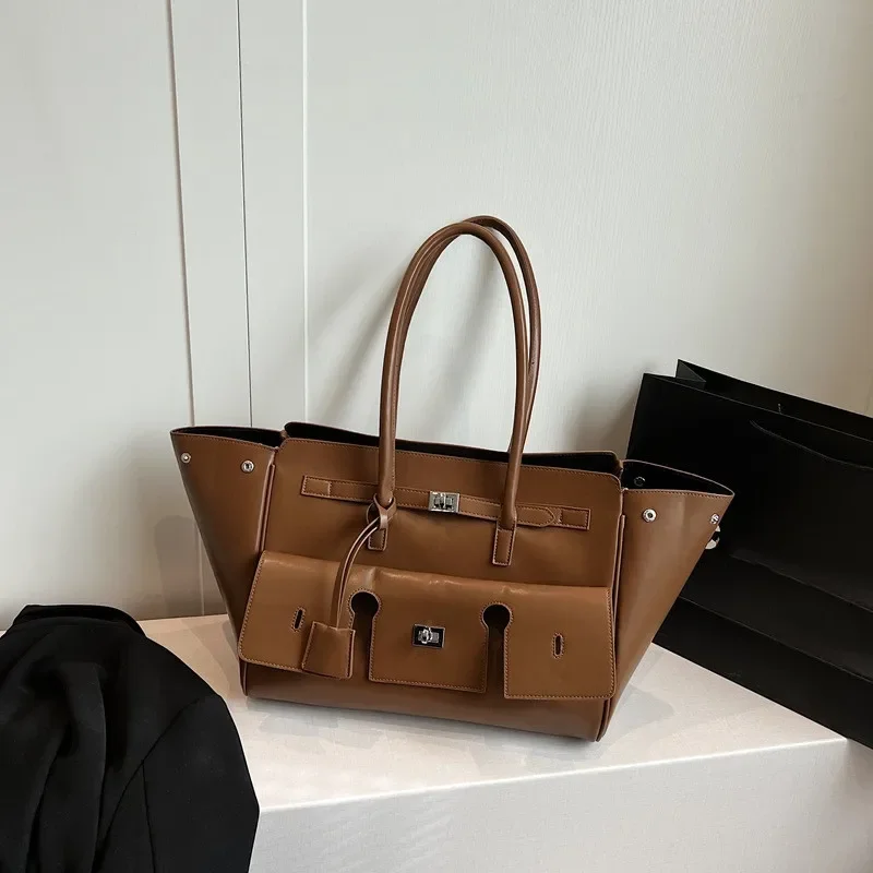 NEW PU Leather Wing Tote Bag Roomy Cluth Bag Large Capacity Buckle Woman Luxury Designer Travel Luggage Bag Shopper Handbag