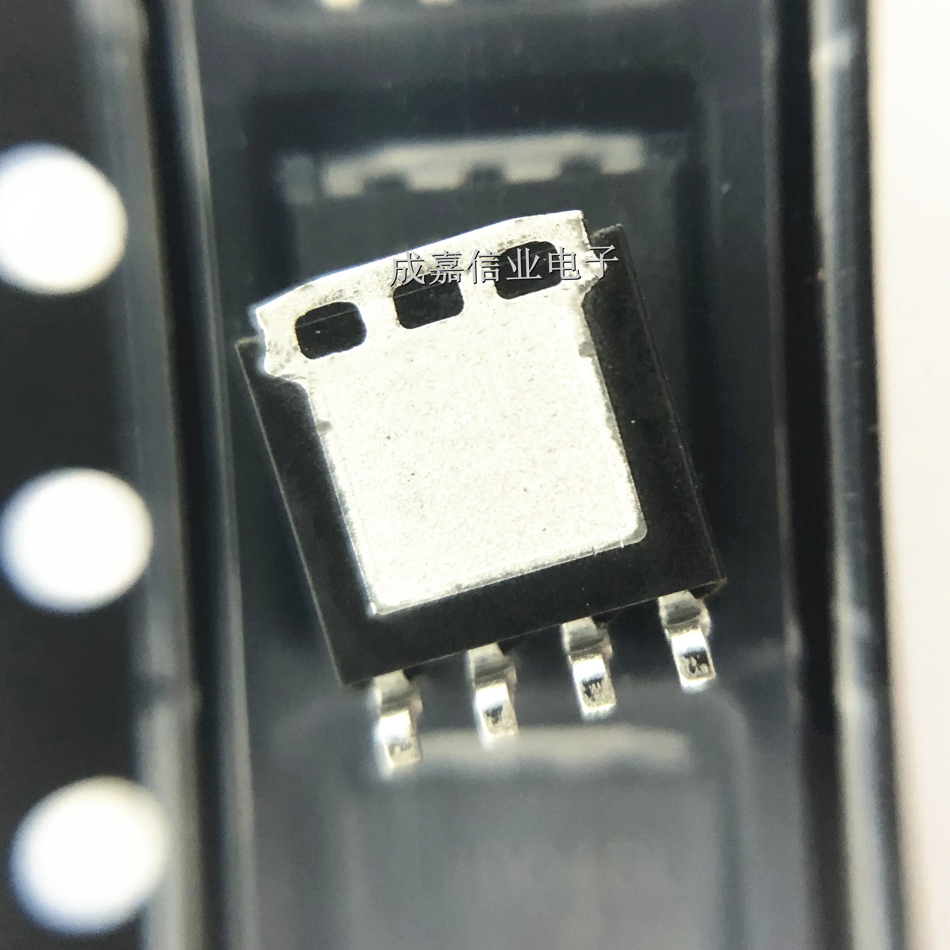 10pcs/Lot PSMN1R0-40YLDX SOT-669 MARKING;1D040L N-Channel MOSFETs 280A 40V 1.1mOhms