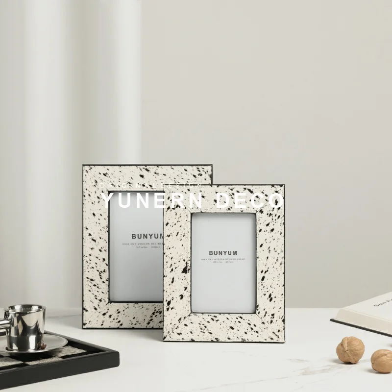 

Modern model bedroom, bedside table decoration, study desk decoration, photo frame decoration, handicrafts