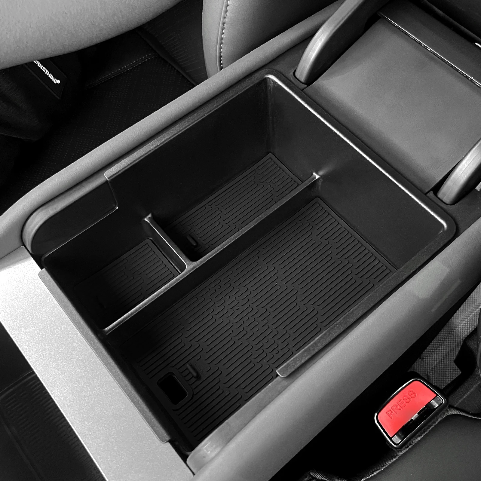 Smabee für BYD ATTO3 (Nur EVO-Version) 2025 2026 Mittelarmlehnenbox Auto-Aufbewahrungsbox Zubehör Organizer Ordnungsschale ABS – Detail 3