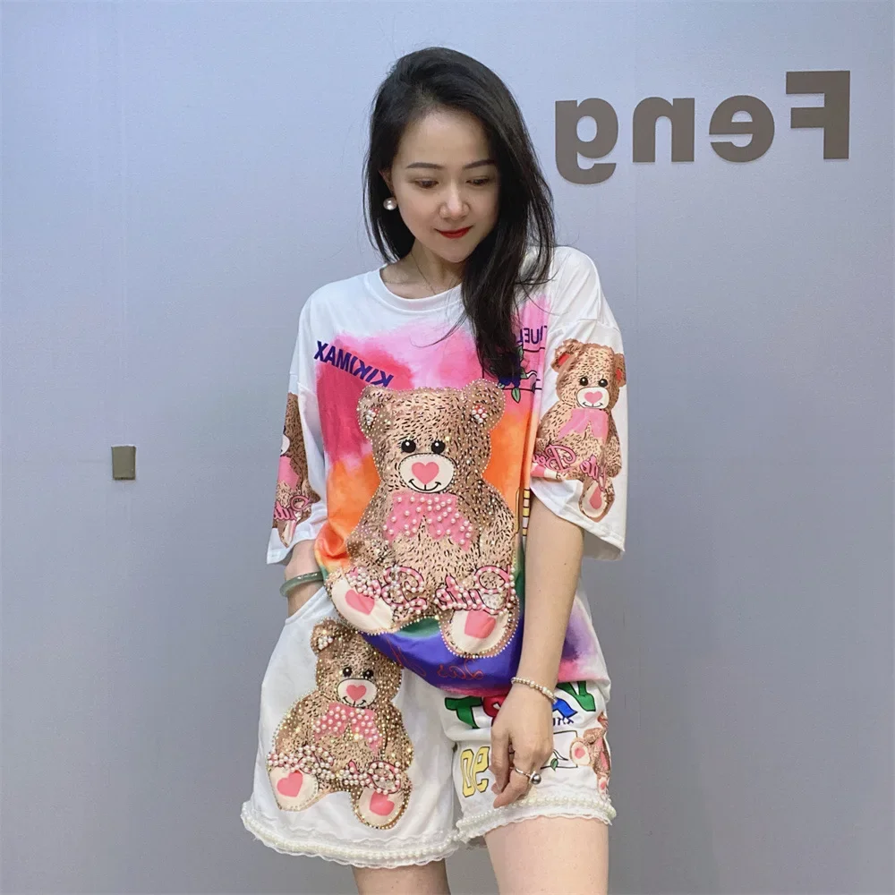 2024 Summer Two Piece Sets Womens Beading and Diamonds Tracksuit Cartoon Bear Print Casual Knitting Tops and Shorts Ladies Suits