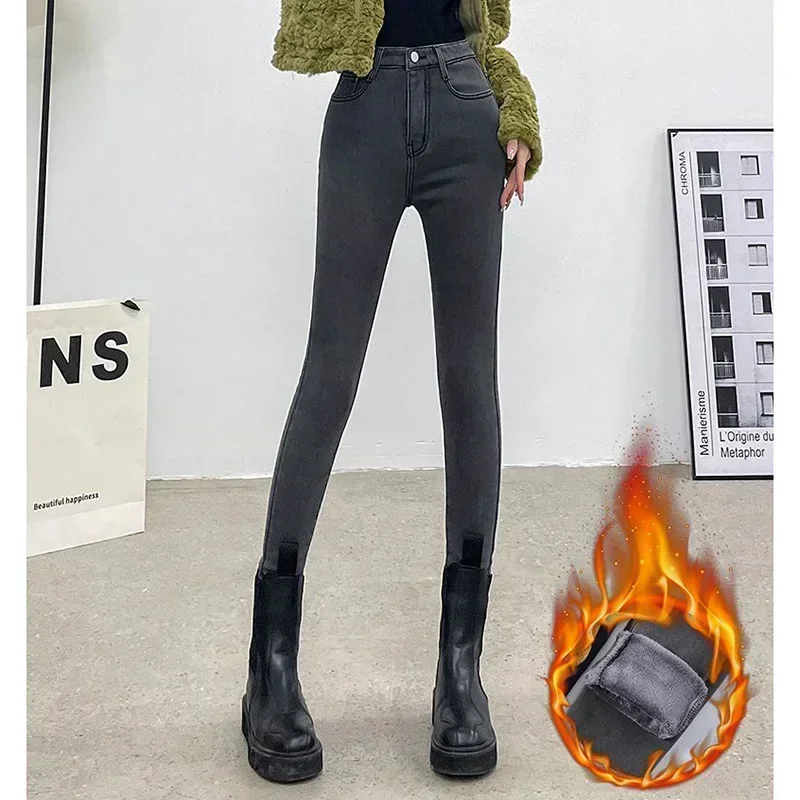 Winter Snow Warm Girls Plush Thermal Thin Jeans Women Fleece Casual Denim Pants Lady Classic Daily Straight Leg Trousers