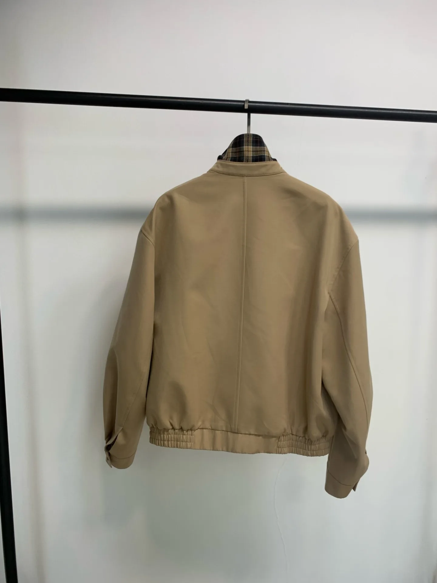 Retro checkered patchwork short jacket, women's lapel zipper workwear jacket, niche design sense, casual and versatile top