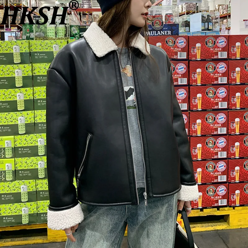 

HKSH 2025 Winter New Women's Warm Jacket PU Leather Patchwork Color Block Turn-down Collar Zipper Streetwear Padded Coat HK14692