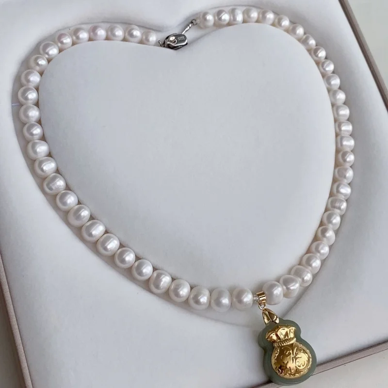 

Freshwater Real Pearl Necklace Female 8-9Mm Gold Inlaid Jade Lucky Bag Pendant 925 Silver