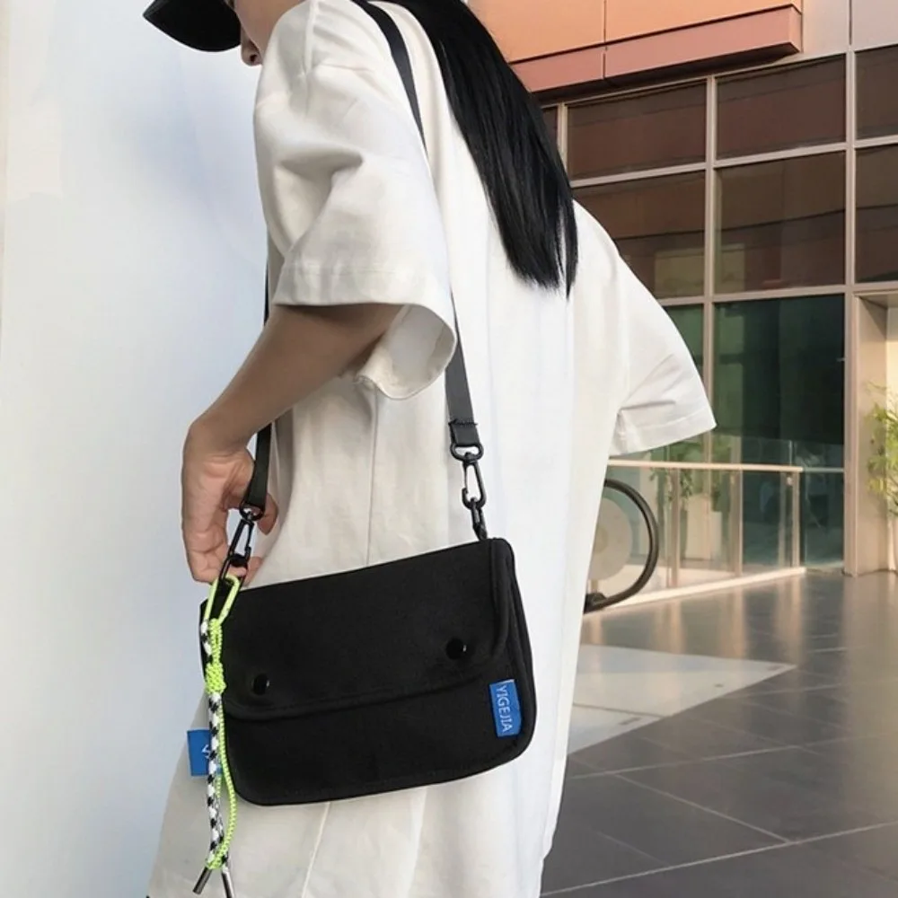 

Multiple Pockets Square Message Bag Large Capacity Solid Color Nylon Crossbody Bag With Pendant Korean Style Men Shoulder Bag