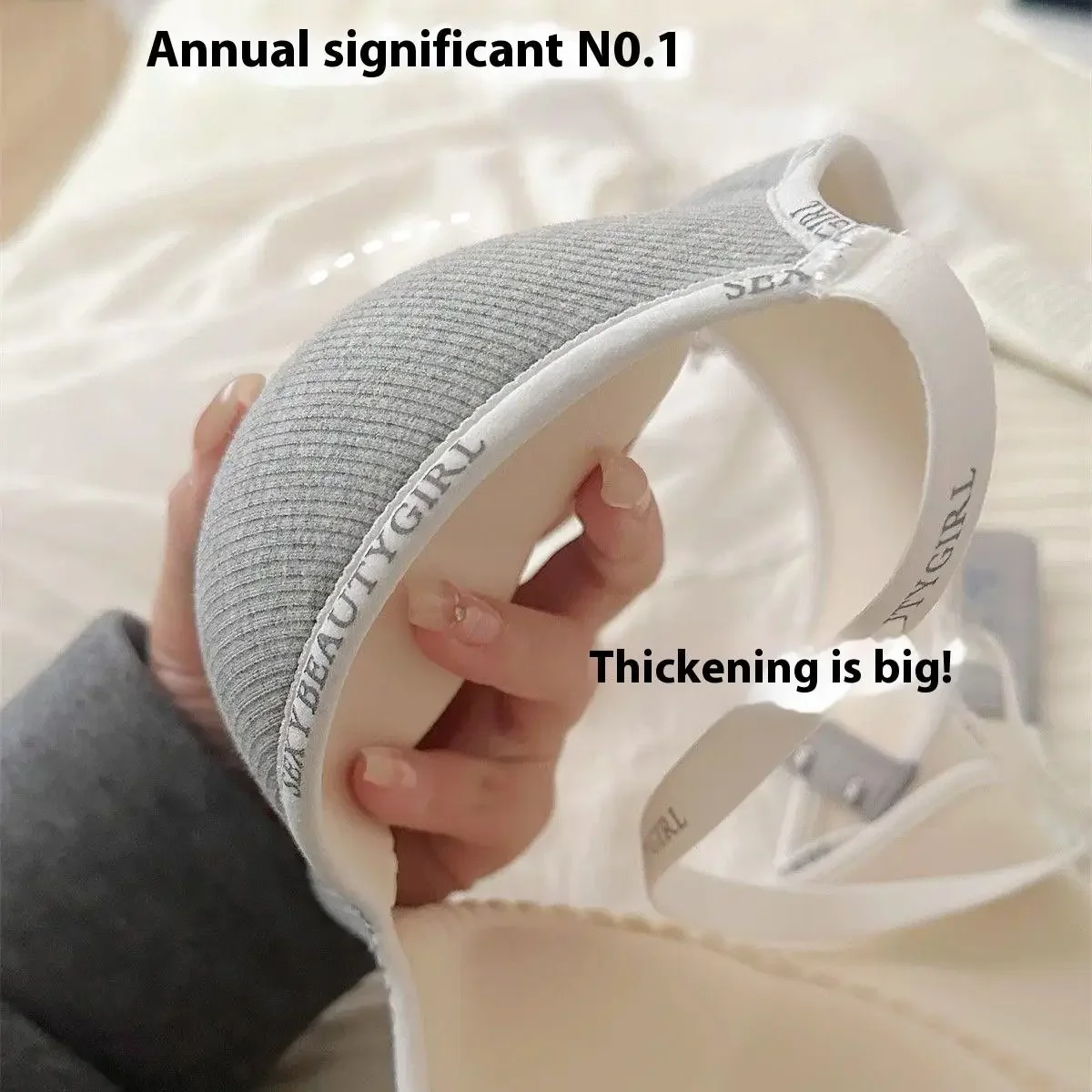 Podprsenka s push-up efektem bez kostic pro malý hrudník - bezešvá neviditelná braletka proti prohýbání, pohodlné no stopy (s písmeny) - náhled 2