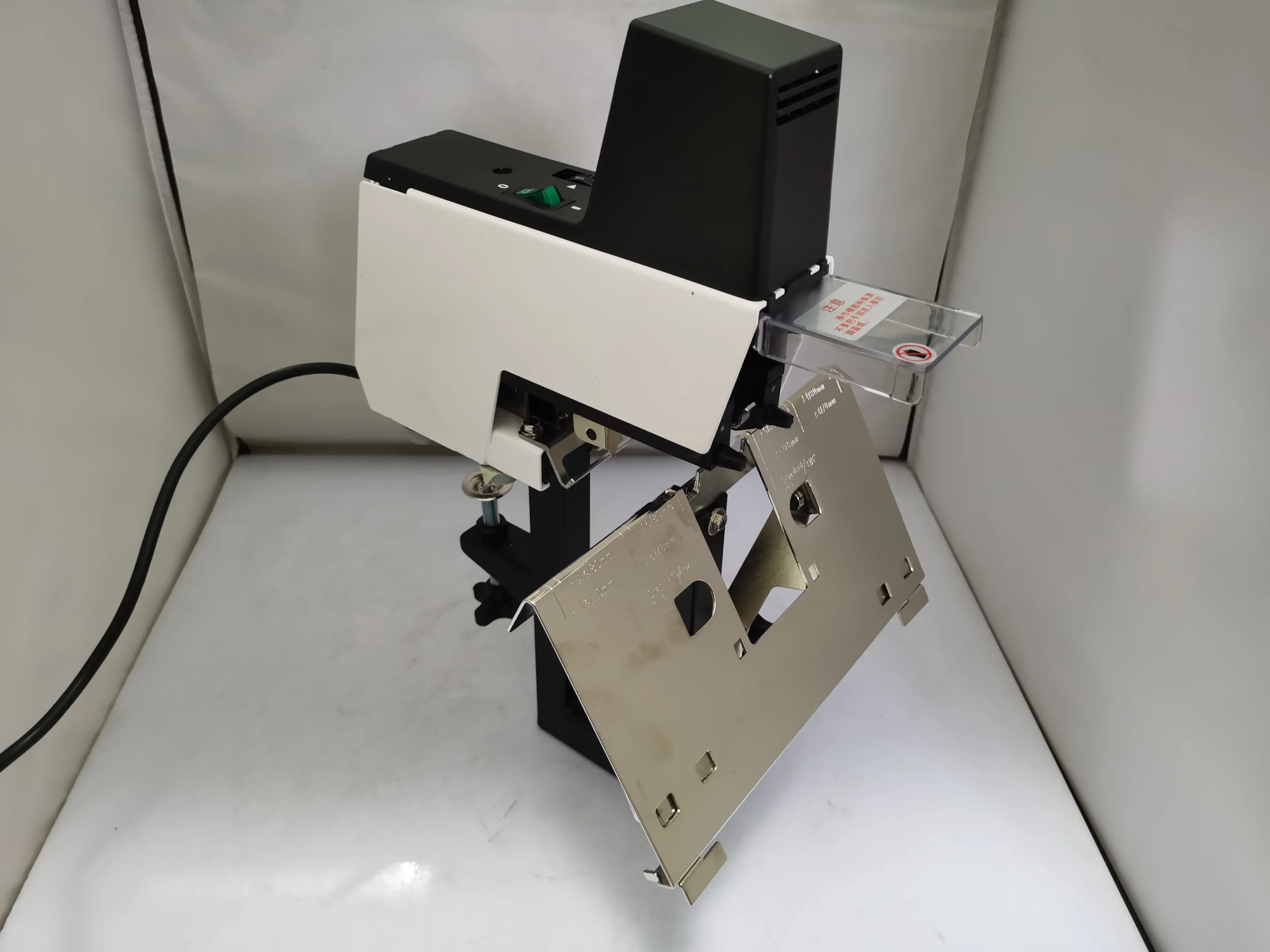 106 cucitrici a livello elettrico per carichi pesanti/cucitrici a sella, cucitrice doppia per carichi pesanti, punto sella, cucitrice automatica per file di carta