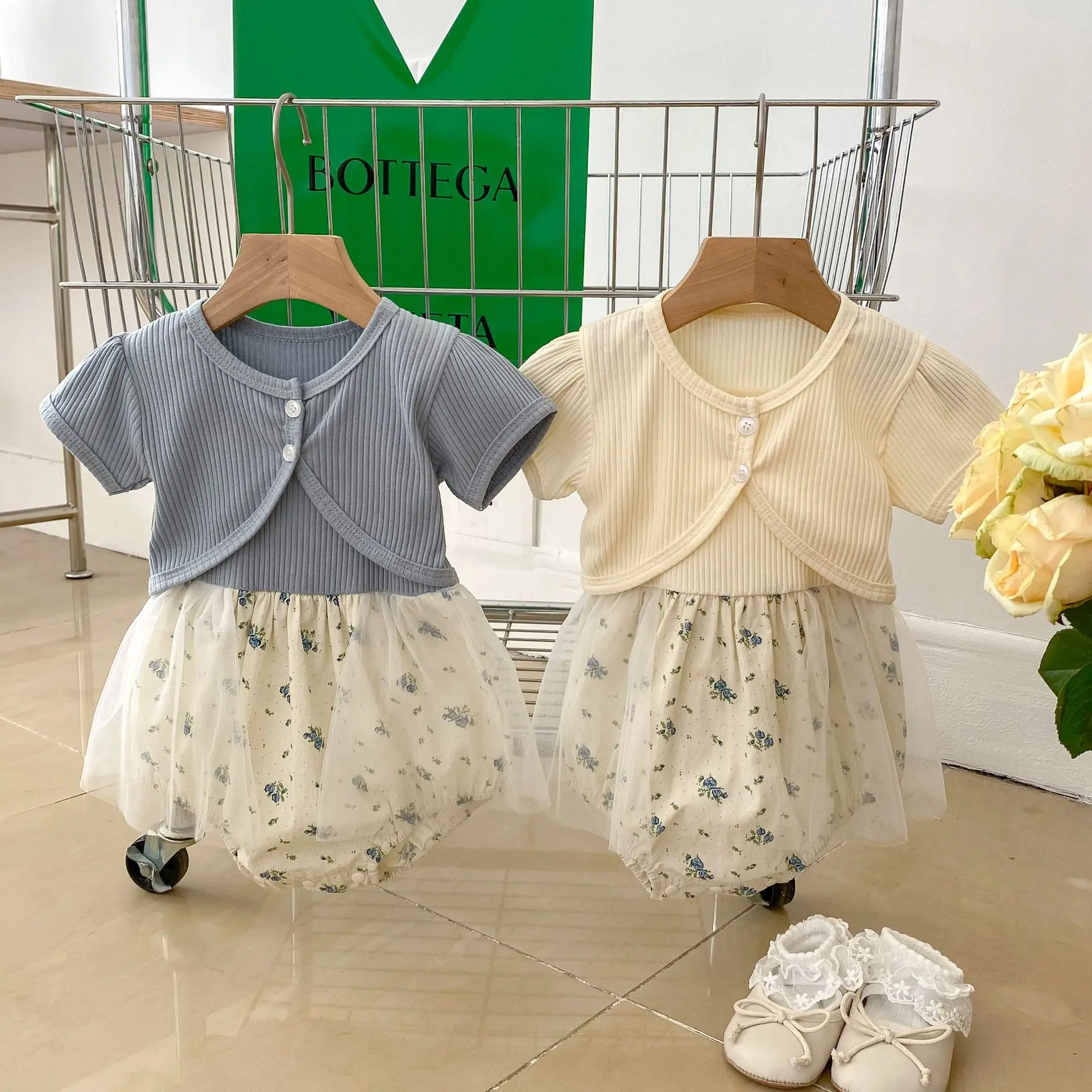 Summer baby girl floral camisole dress, thin baby mesh wrap, buttocks, crawling clothes+detachable small jacket